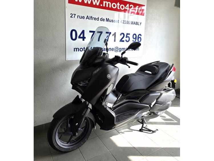 YAMAHA XMAX 300 Tech Max