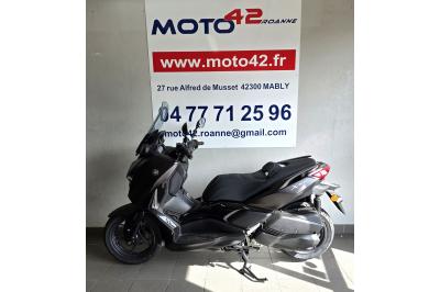 YAMAHA XMAX 300 Tech Max